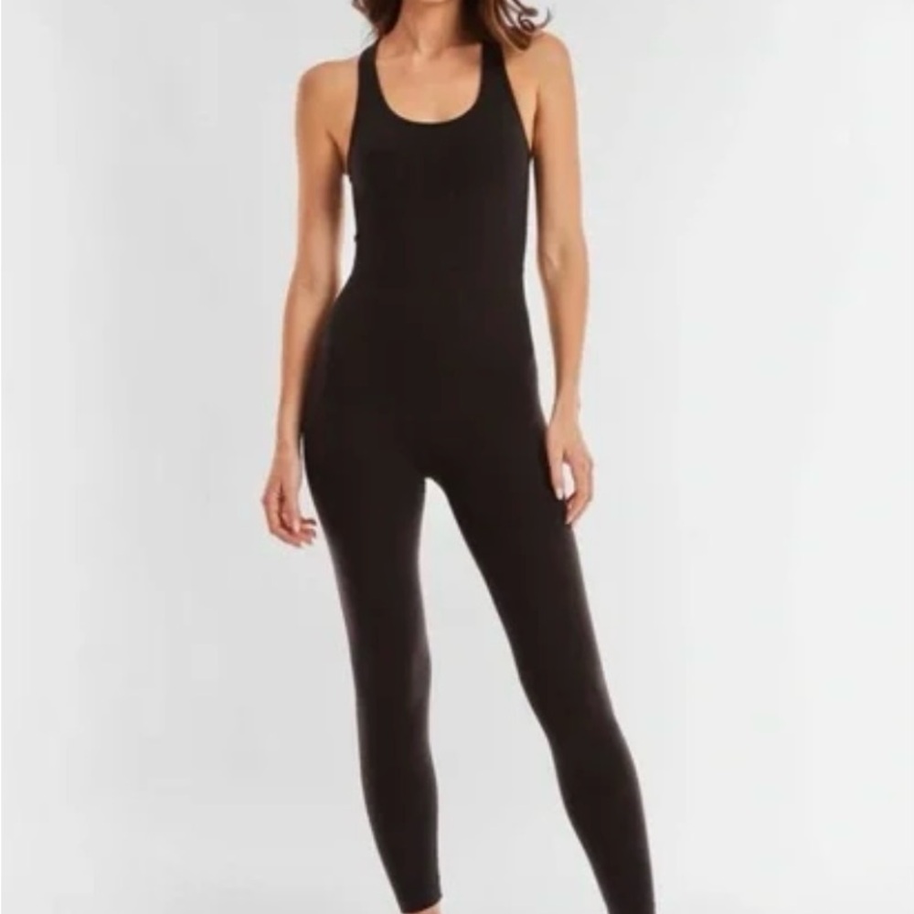 Noli Yoga strapy one-piece yoga jumpsuit - Picture 2 of 4